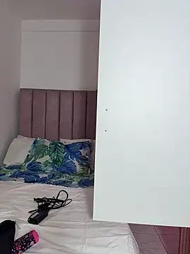 alehia cute online show from 23, 4, 2026