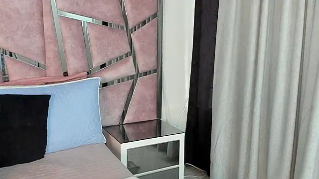 HaileyDuke online show from 24, 10, 2025