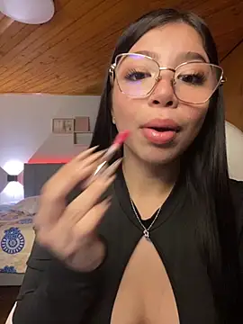 Snapshot of Maddy_Piink chatting on 27, 11, 2025 Maddy Piink online show from 27, 11, 2025