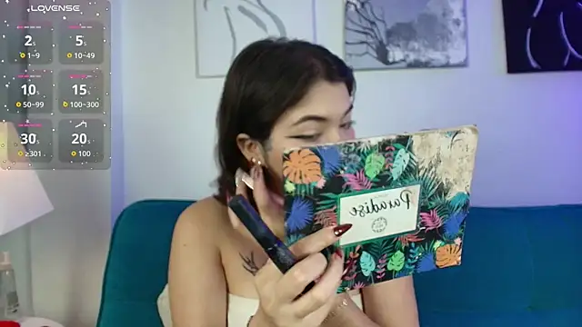 Snapshot of Zoe_wang chatting on 4, 12, 2025 Zoe wang online show from 4, 12, 2025