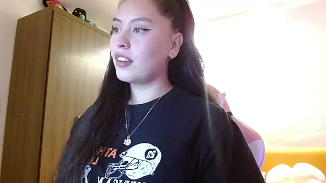 madissooon   online show from 19, 11, 2025