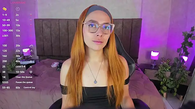 LanaMills  online show from 9, 10, 2025