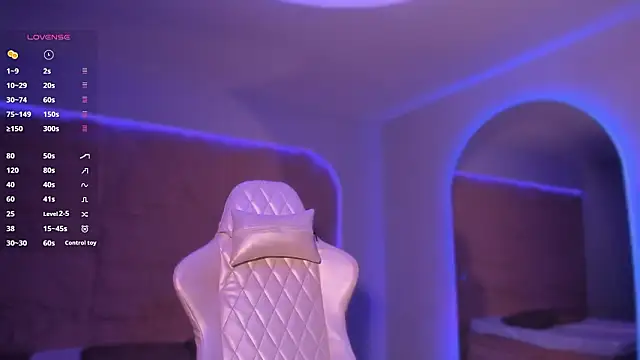 HannahMontgomery online show from 16, 2, 2026