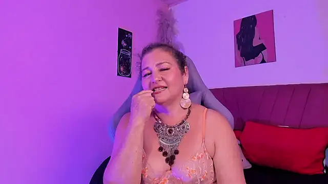 Snapshot of PalomaLombardi chatting on 3, 2, 2026 PalomaLombardi online show from 3, 2, 2026