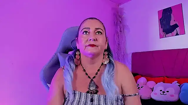 Snapshot of PalomaLombardi chatting on 7, 2, 2026 PalomaLombardi online show from 7, 2, 2026