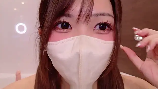 Snapshot of -EdisonThomas- chatting on 12, 11, 2025 -EdisonThomas- online show from 12, 11, 2025