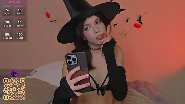 Snapshot of DaiquiriChan chatting on 30, 10, 2025 DaiquiriChan online show from 30, 10, 2025