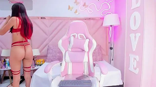 Aria Joness  online show from 6, 10, 2025