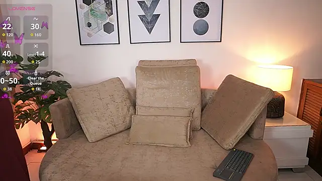 MilaCrave online show from 25, 9, 2025