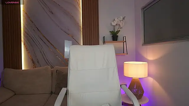 MilaCrave online show from 17, 12, 2025