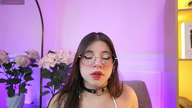 MilaCrave online show from 9, 3, 2026