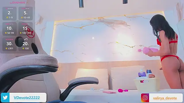 Snapshot of valirya_devote chatting on 24, 9, 2025 valirya devote online show from 24, 9, 2025