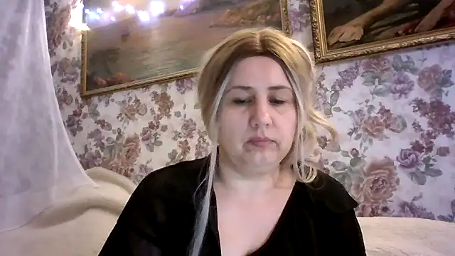 LustyyX online show from 18, 4, 2026