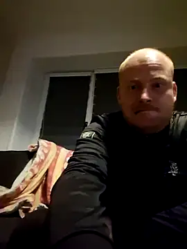 svenni2525 online show from 6, 10, 2025