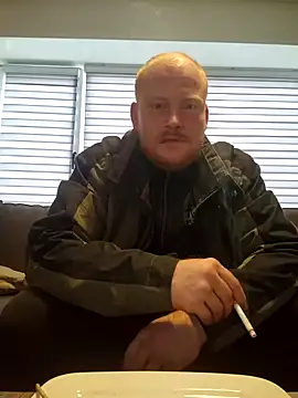 svenni2525 online show from 13, 10, 2025