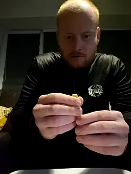 svenni2525 online show from 15, 10, 2025