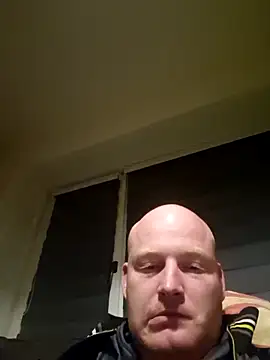 svenni2525 online show from 1, 12, 2025