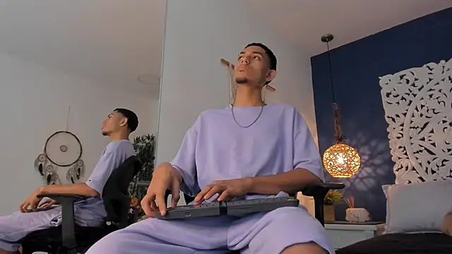 Snapshot of Adonis_WB chatting on 10, 10, 2025 Adonis WB online show from 10, 10, 2025