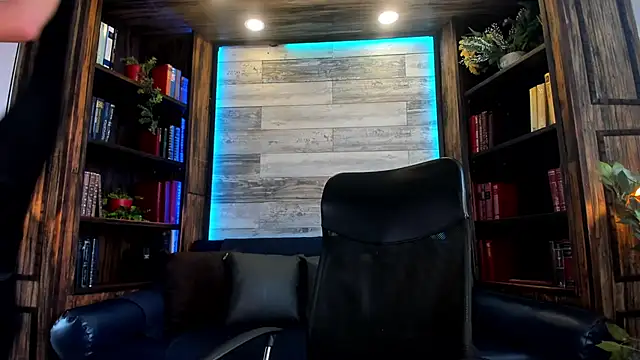 Donovan Desmond online show from 3, 12, 2025