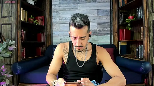 Donovan Desmond online show from 20, 4, 2026