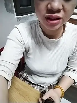 Mie rose online show from 3, 2, 2026