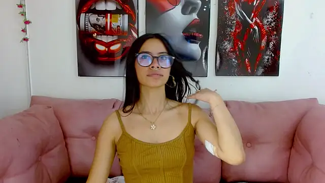 Miahotcs1 online show from 17, 4, 2026