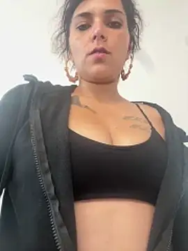 Snapshot of intoxicated13 chatting on 9, 2, 2026 intoxicated13 online show from 9, 2, 2026