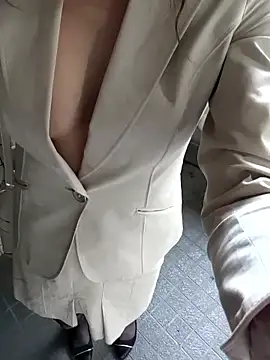 pink-mai online show from 27, 4, 2026