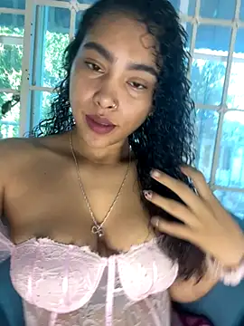 SophieD online show from 4, 12, 2025