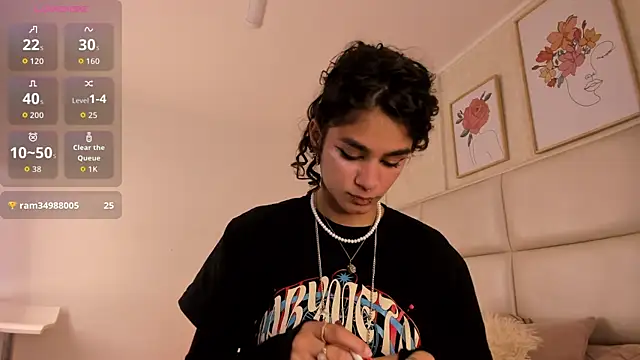 Puffy Hearts online show from 1, 10, 2025