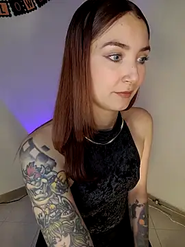 Snapshot of Isis-Blaze chatting on 14, 10, 2025 Isis-Blaze online show from 14, 10, 2025