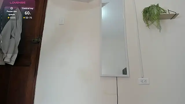 Snapshot of Katia_gh chatting on 14, 11, 2025 Katia gh online show from 14, 11, 2025