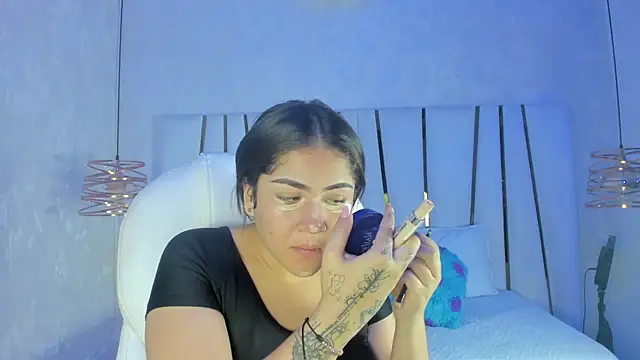 bonnie sm online show from 29, 10, 2025