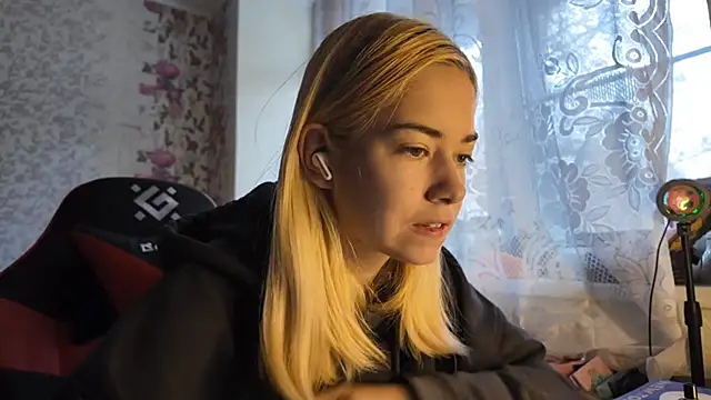 Witching Moon online show from 27, 10, 2025