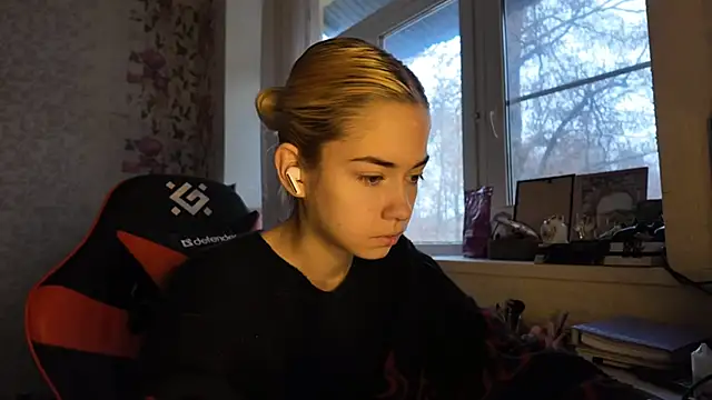 Witching Moon online show from 26, 11, 2025