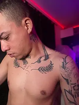 Snapshot of AlphaMasterXxx chatting on 23, 10, 2025 AlphaMasterXxx online show from 23, 10, 2025