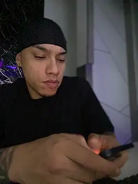 Snapshot of AlphaMasterXxx chatting on 25, 10, 2025 AlphaMasterXxx online show from 25, 10, 2025