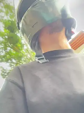 AlphaMasterXxx online show from 4, 3, 2026