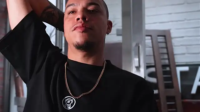 AlphaMasterXxx online show from 15, 4, 2026