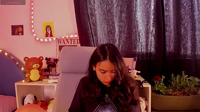Snapshot of namiiwhite chatting on 28, 9, 2025 namiiwhite online show from 28, 9, 2025