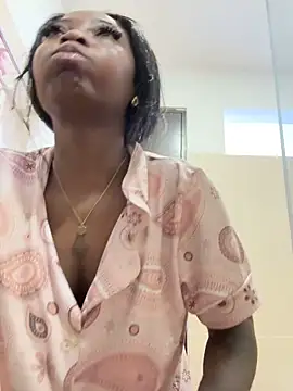 Snapshot of EmilyKisx chatting on 30, 10, 2025 EmilyKisx online show from 30, 10, 2025