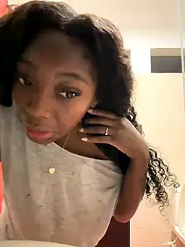 Snapshot of EmilyKisx chatting on 3, 12, 2025 EmilyKisx online show from 3, 12, 2025