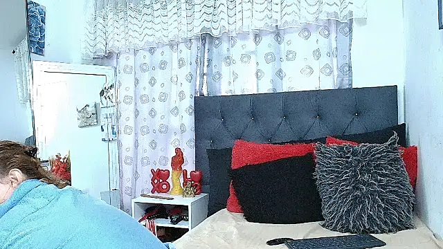 Snapshot of Victoriacoperino chatting on 4, 11, 2025 Victoriacoperino online show from 4, 11, 2025