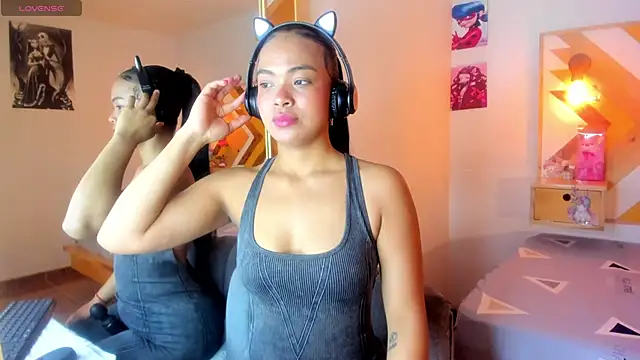 Snapshot of SoleneFontaine chatting on 17, 10, 2025 SoleneFontaine online show from 17, 10, 2025