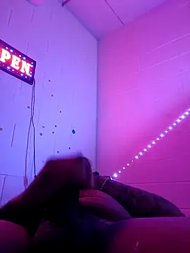 Nuttygmarley online show from 27, 11, 2025