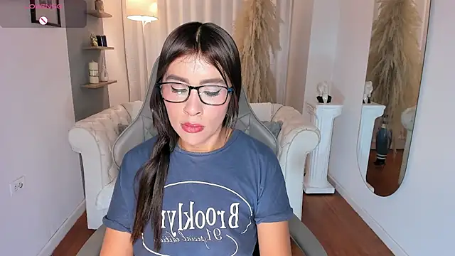 Natalia Leon8 online show from 9, 4, 2026