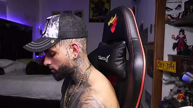 logan hugh8 online show from 17, 4, 2026