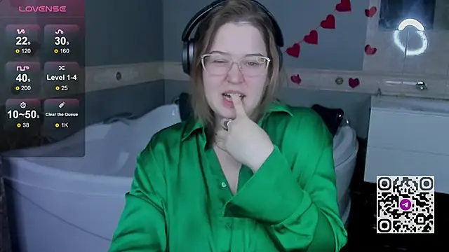 HelenHartt online show from 1, 3, 2026