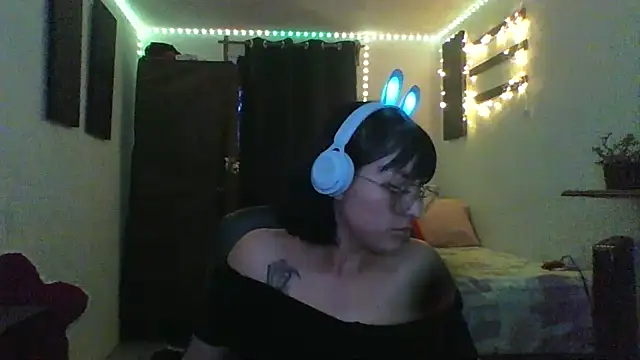 jenmarquez  online show from 13, 12, 2025