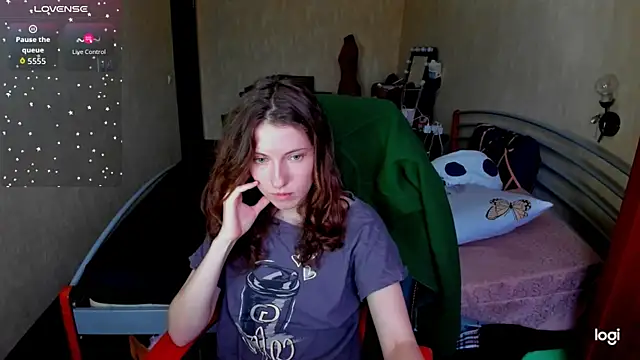 Agata in Wonderland online show from 20, 12, 2025